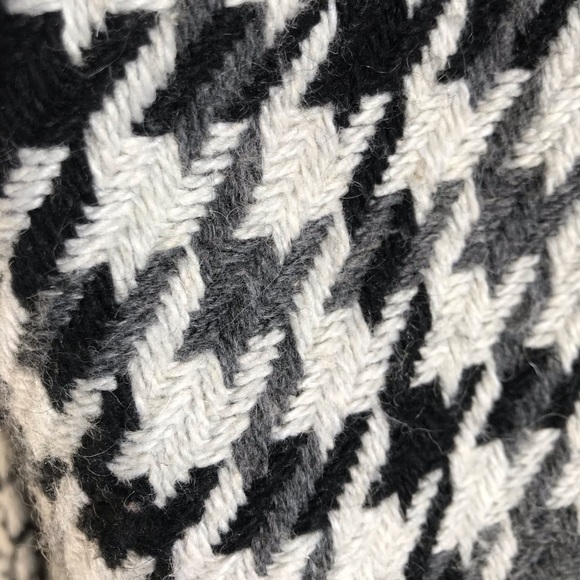 Women long wool coat  white, gray and black - Picture 7 of 8